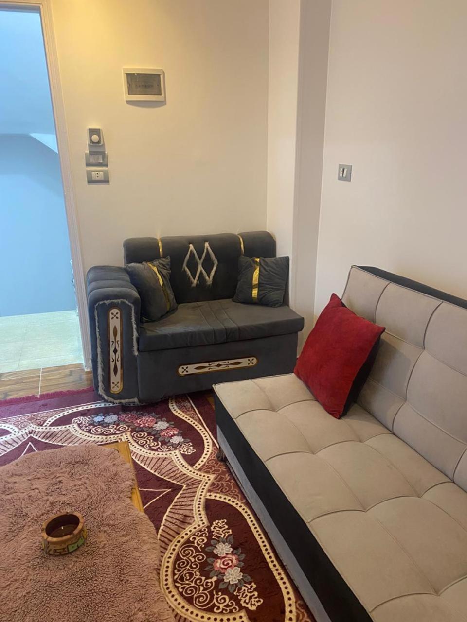 Nanis Nile View Apartment Luxor